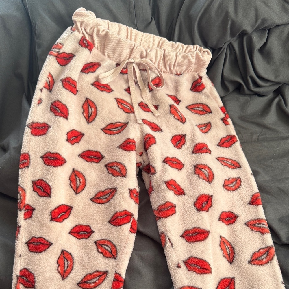 Rue21 Pink Pajama Pants with Red Lips Pattern